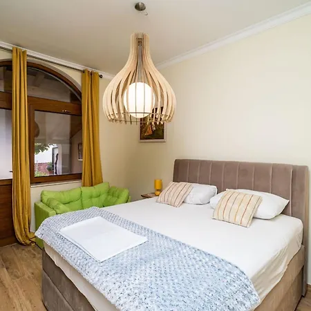 Fortuno Apartment